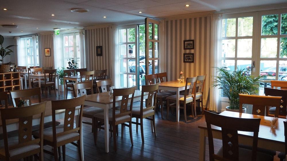 Tvedestrand Fjordhotell - Unike Hoteller ภายนอก รูปภาพ