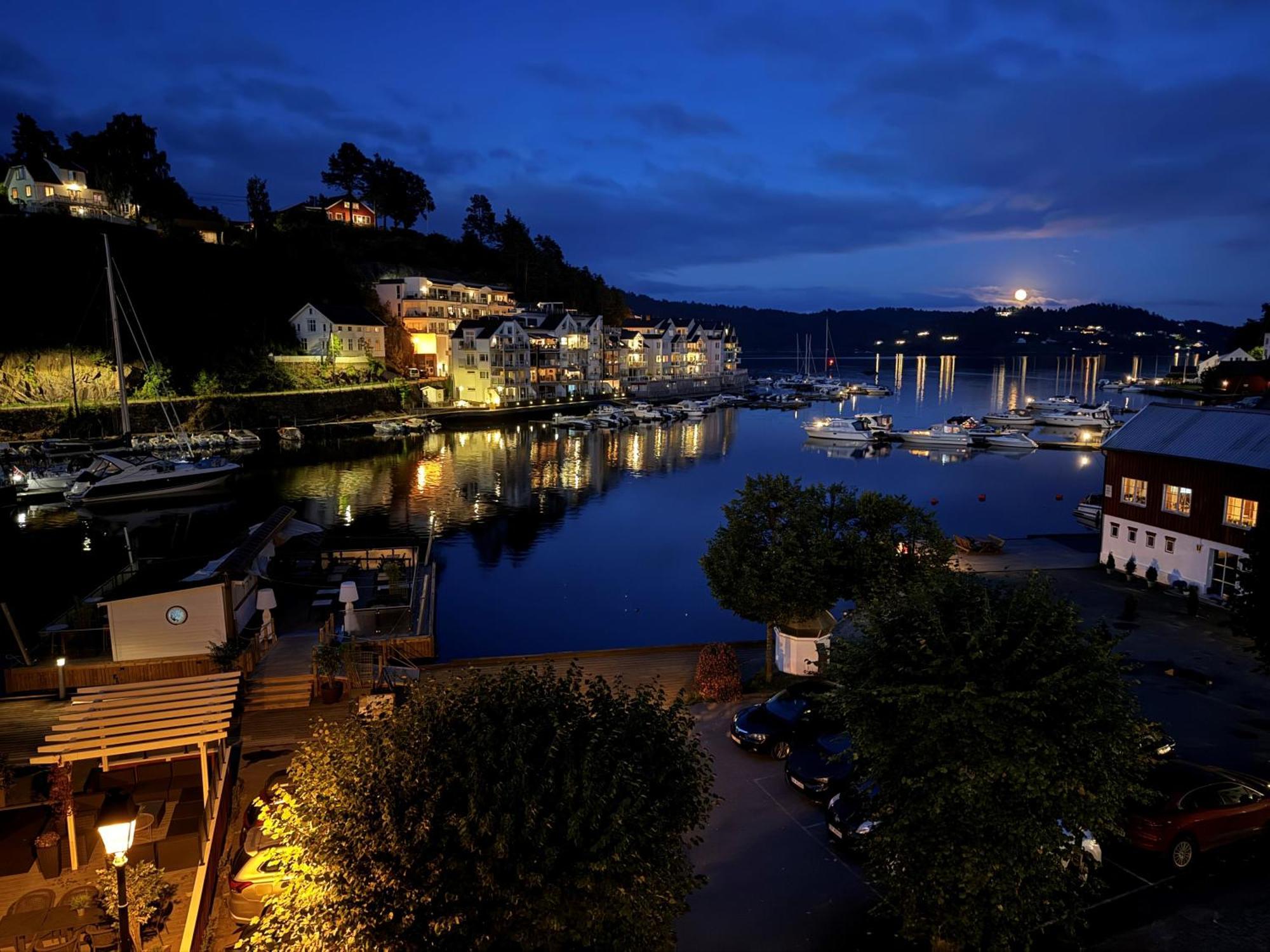 Tvedestrand Fjordhotell - Unike Hoteller ภายนอก รูปภาพ