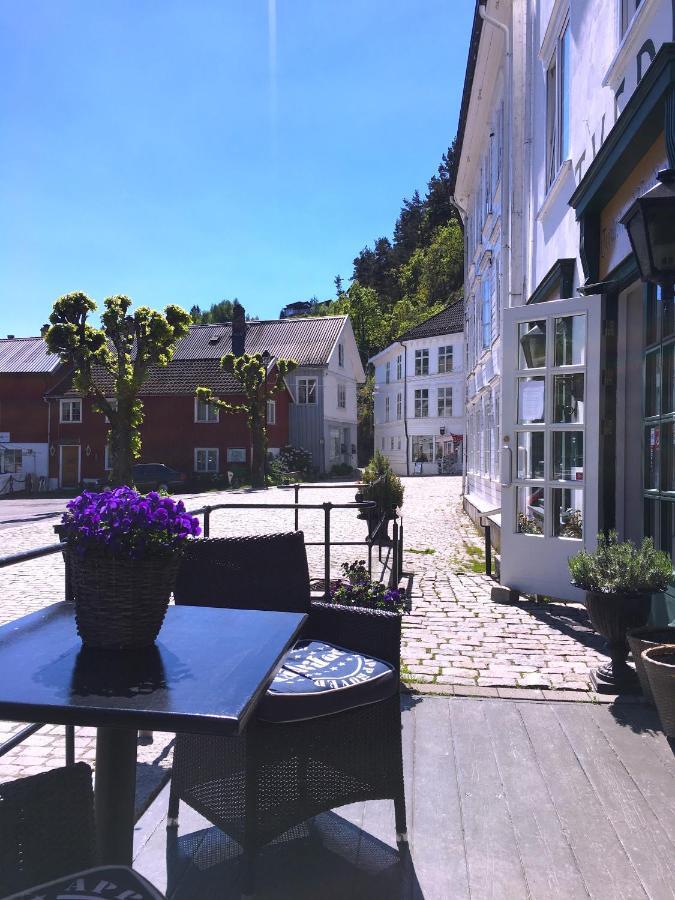 Tvedestrand Fjordhotell - Unike Hoteller ภายนอก รูปภาพ